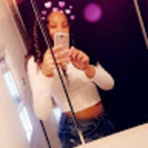 Meet your Posher, Lynaria